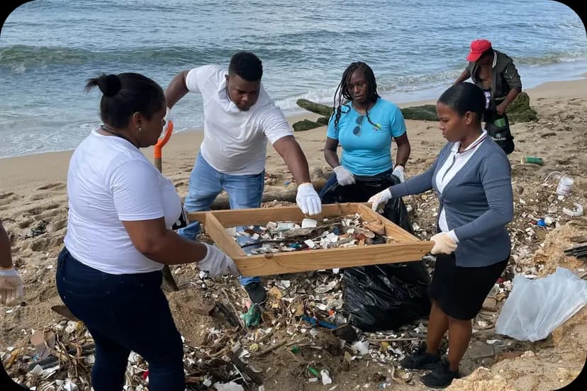 image for Compromiso con el Medio Ambiente: Nuestro Ministerio Limpia las Playas de la República Dominicana